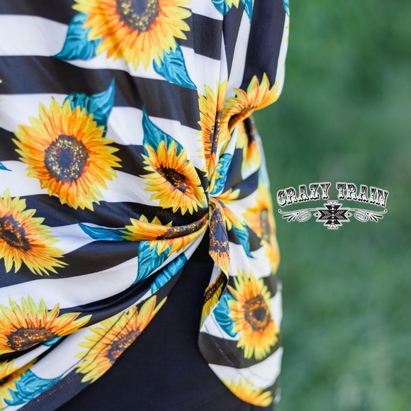 Knot in Kansas Top - Picture 2 of 2